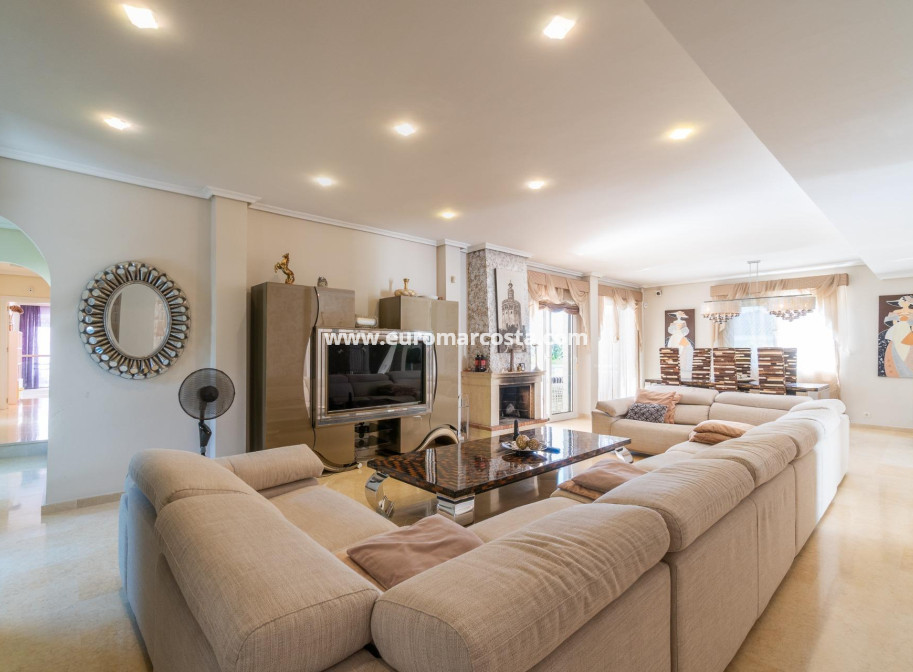 Venta - Villa - Torrevieja - La Mata