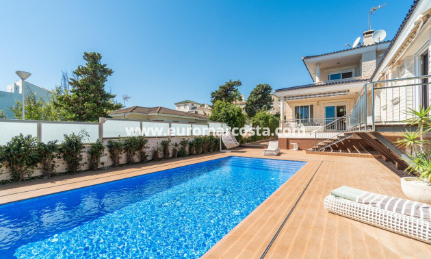 Venta - Villa - Torrevieja - La Mata