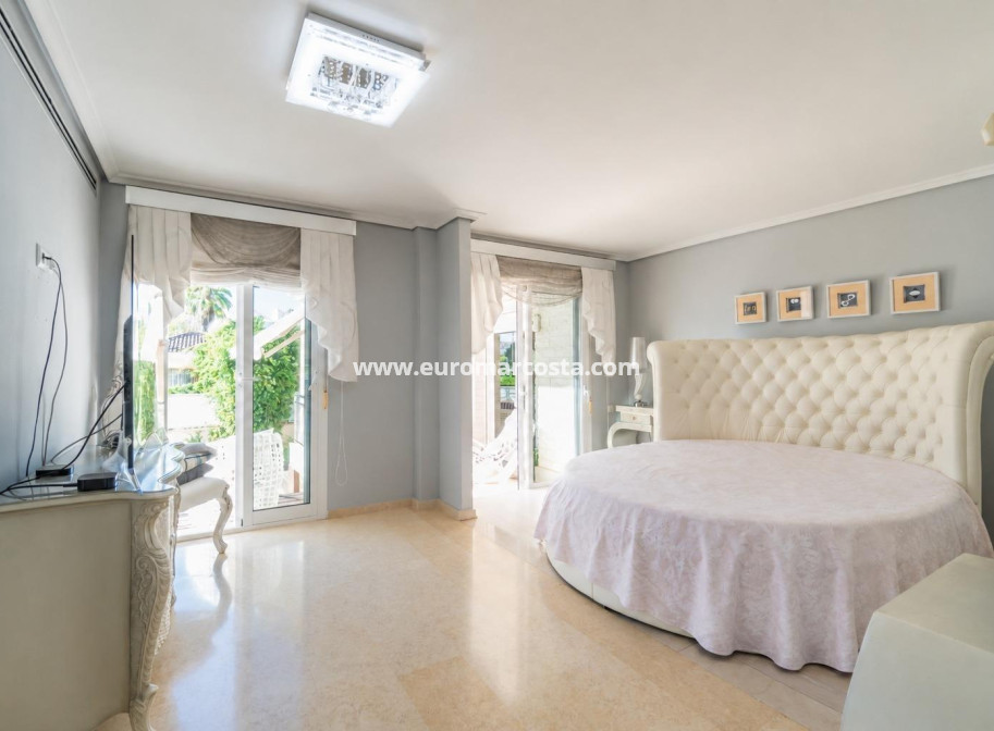Venta - Villa - Torrevieja - La Mata