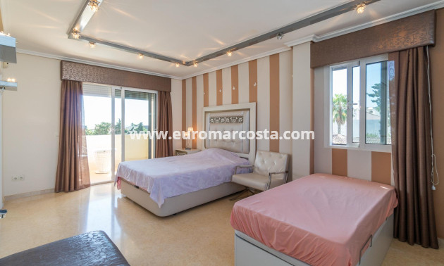 Venta - Villa - Torrevieja - La Mata