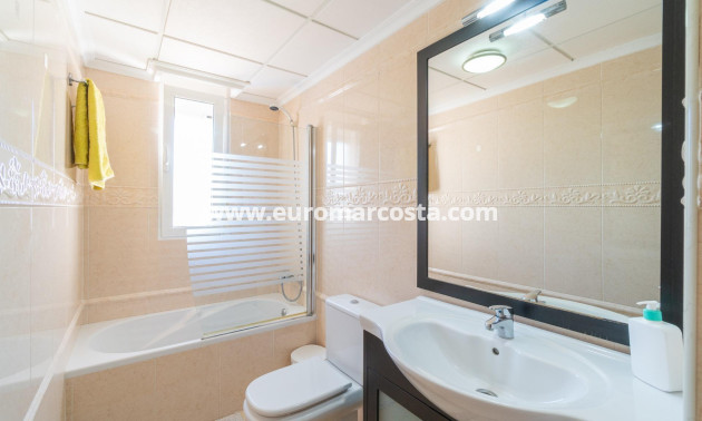 Venta - Villa - Torrevieja - La Mata
