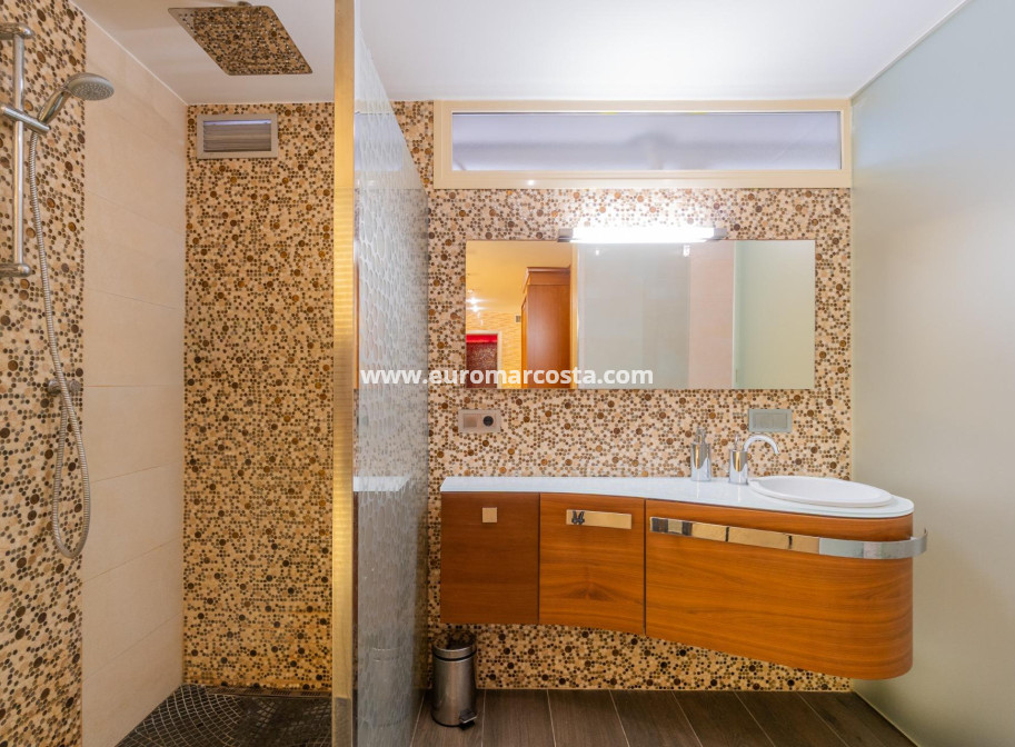 Venta - Villa - Torrevieja - La Mata