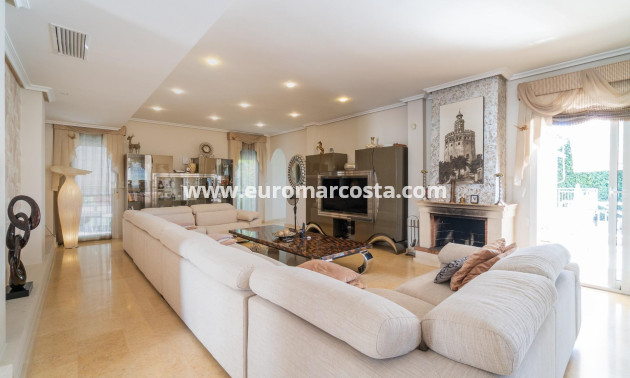 Venta - Villa - Torrevieja - La Mata