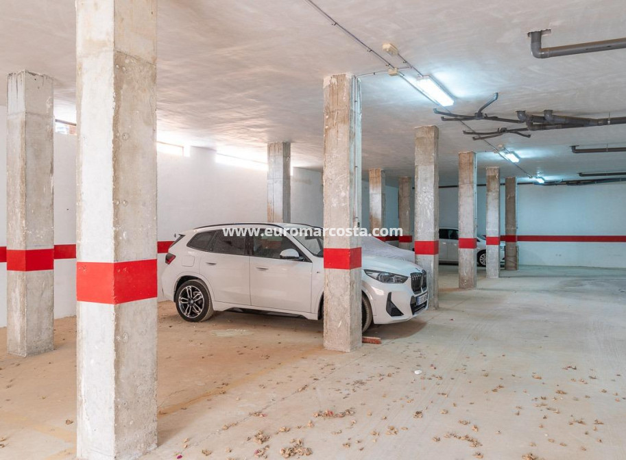 Objekte zum Wiederverkauf - Garage - Orihuela Costa