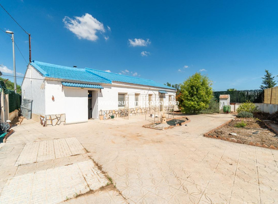 Sale - Casa - Torre - Pacheco - Roldán
