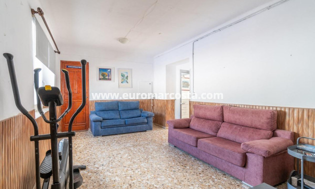 Sale - Casa - Torre - Pacheco - Roldán