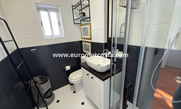 Sale - Bungalow - Torrevieja - TORREVIEJA