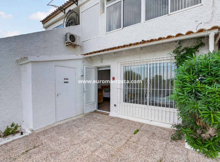 Sale - Bungalow - Orihuela Costa