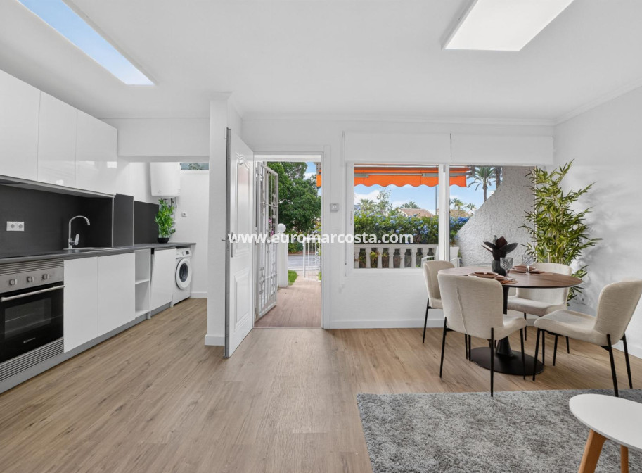 Sale - Bungalow - Orihuela Costa