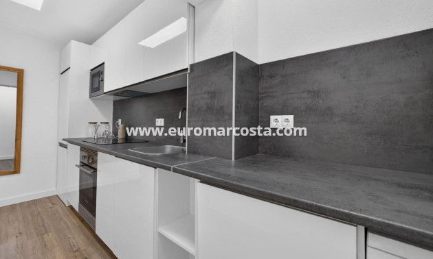 Sale - Bungalow - Orihuela Costa