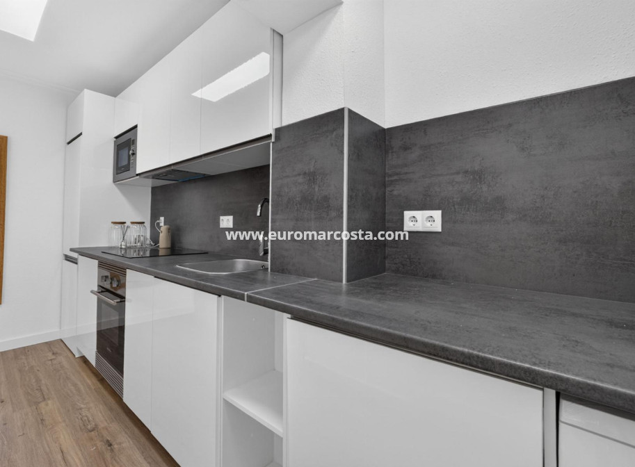Sale - Bungalow - Orihuela Costa