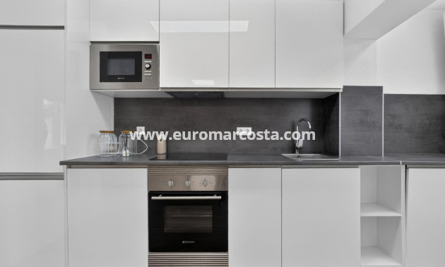 Sale - Bungalow - Orihuela Costa