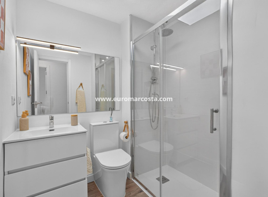 Sale - Bungalow - Orihuela Costa