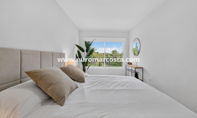 Sale - Bungalow - Orihuela Costa
