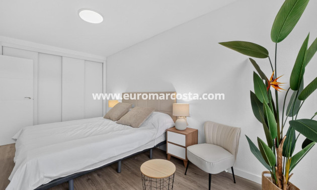 Sale - Bungalow - Orihuela Costa