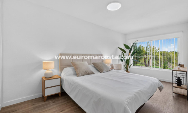 Sale - Bungalow - Orihuela Costa