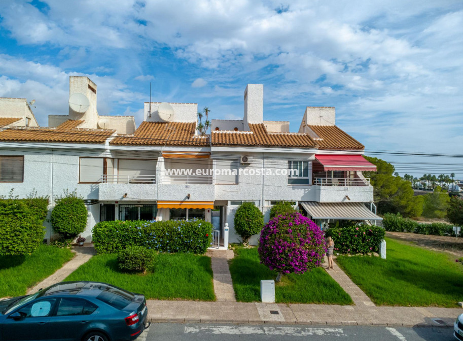 Sale - Bungalow - Orihuela Costa