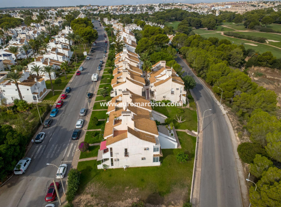 Sale - Bungalow - Orihuela Costa