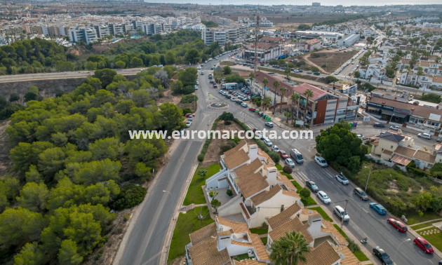 Sale - Bungalow - Orihuela Costa