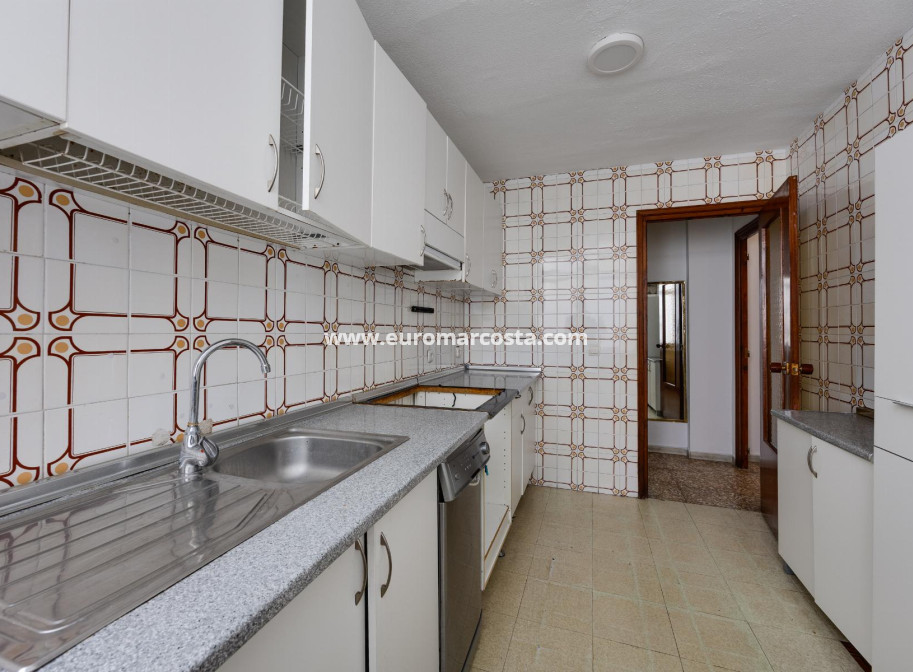Sale - Apartment / flat - Torrevieja - TORREVIEJA