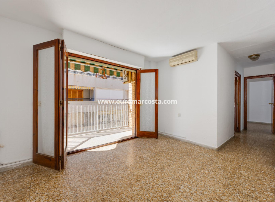 Sale - Apartment / flat - Torrevieja - TORREVIEJA