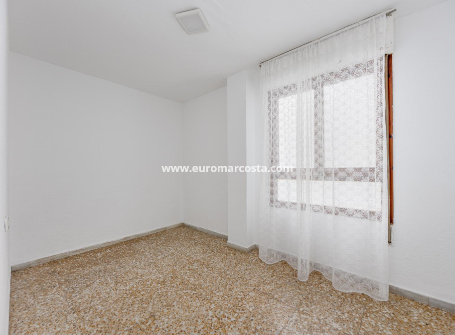 Sale - Apartment / flat - Torrevieja - TORREVIEJA