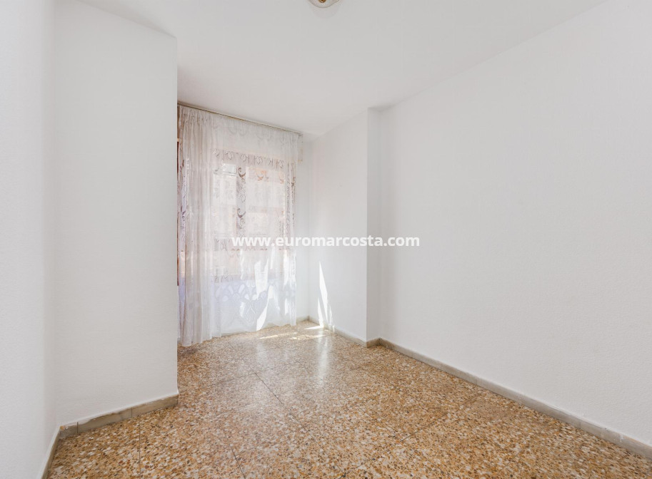 Sale - Apartment / flat - Torrevieja - TORREVIEJA