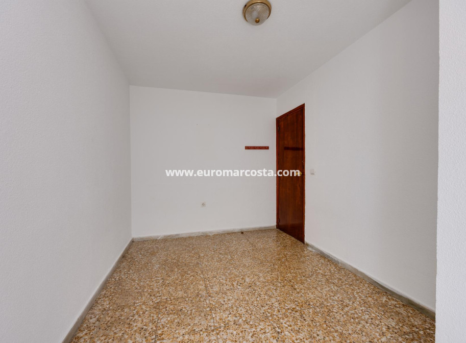 Sale - Apartment / flat - Torrevieja - TORREVIEJA
