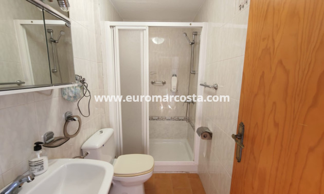 Sale - Apartment / flat - La Mata