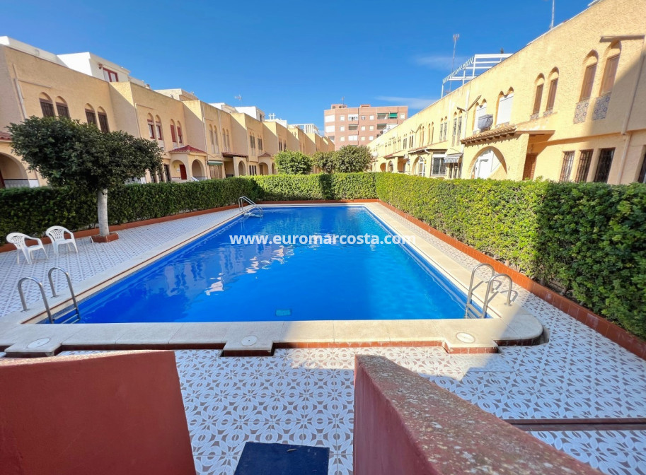 Sale - Apartment / flat - La Mata