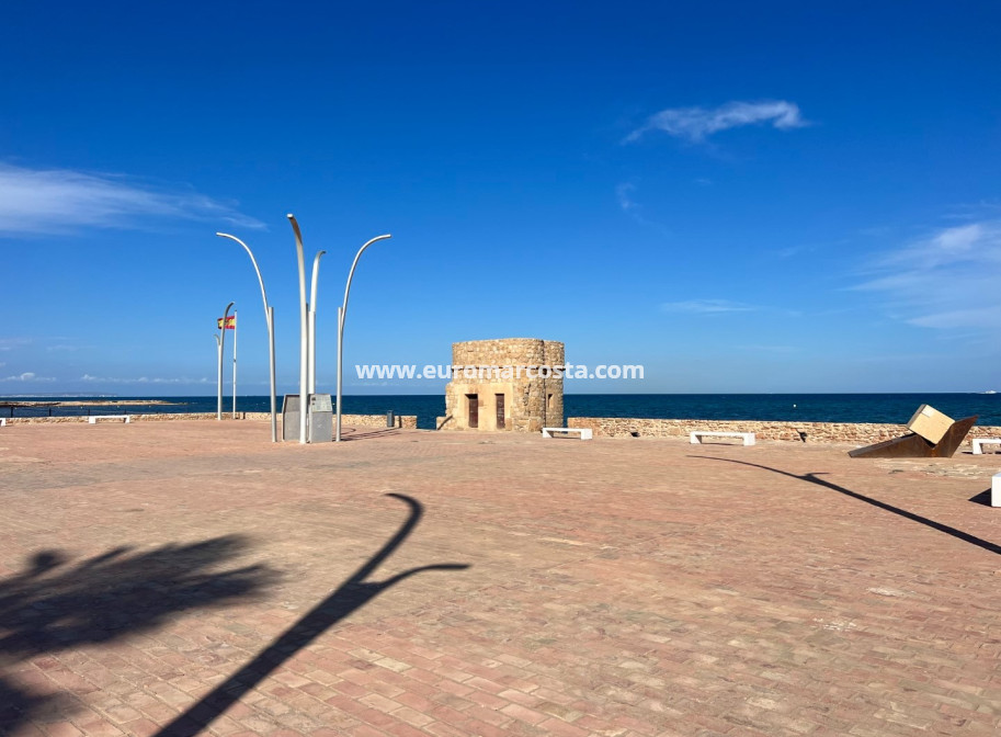 Sale - Apartment / flat - La Mata