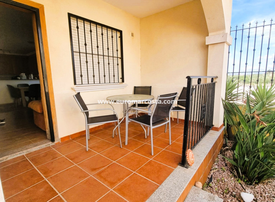 Sale - - CHALET - Guardamar del Segura