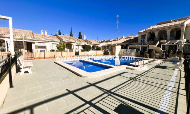 Sale - - CHALET - Guardamar del Segura
