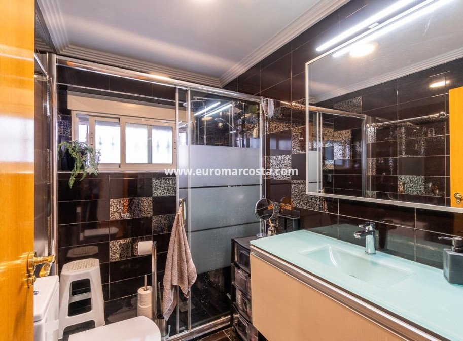 Objekte zum Wiederverkauf - Penthouse - Torrevieja - TORREVIEJA