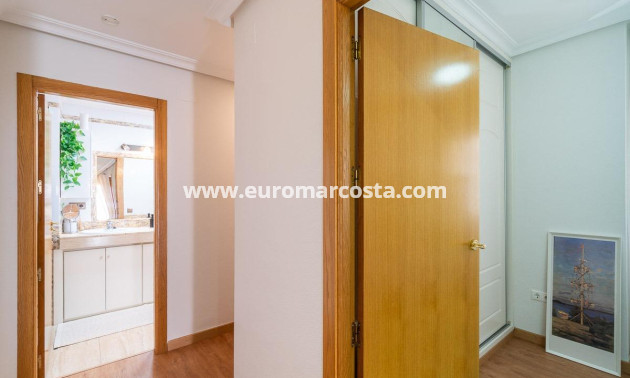 Objekte zum Wiederverkauf - Penthouse - Torrevieja - TORREVIEJA
