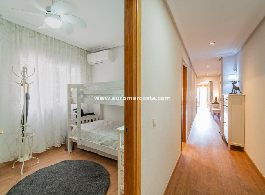 Objekte zum Wiederverkauf - Penthouse - Torrevieja - TORREVIEJA