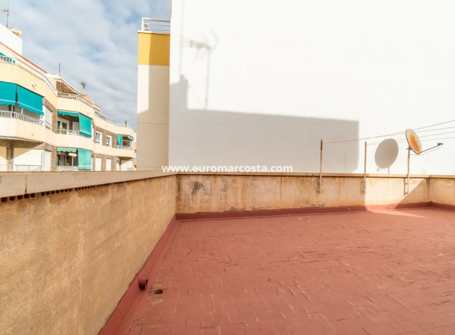 Sale - Building - Torrevieja - TORREVIEJA