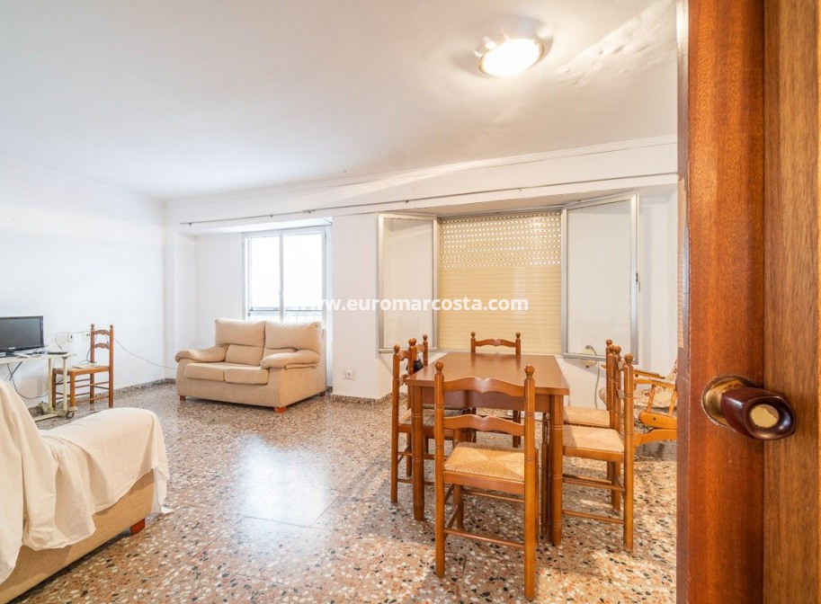 Sale - Building - Torrevieja - TORREVIEJA