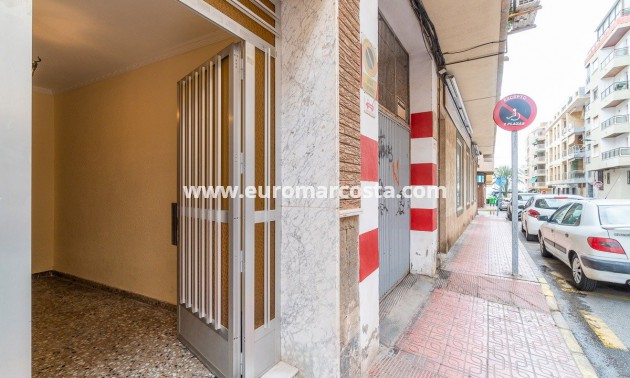 Sale - Building - Torrevieja - TORREVIEJA