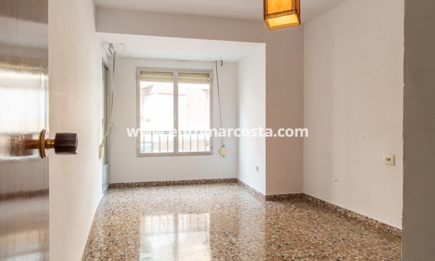 Sale - Building - Torrevieja - TORREVIEJA