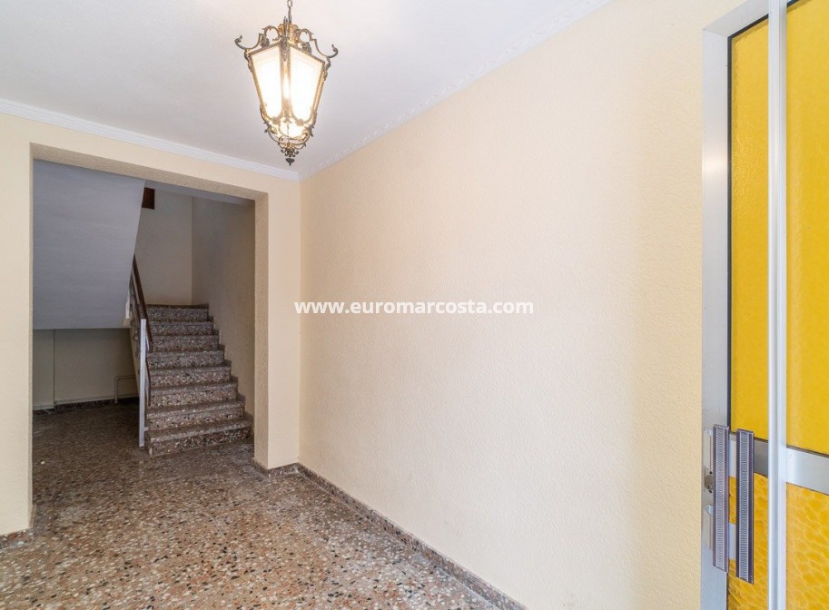 Sale - Building - Torrevieja - TORREVIEJA