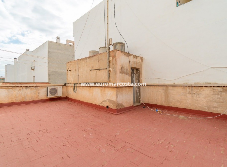 Sale - Building - Torrevieja - TORREVIEJA