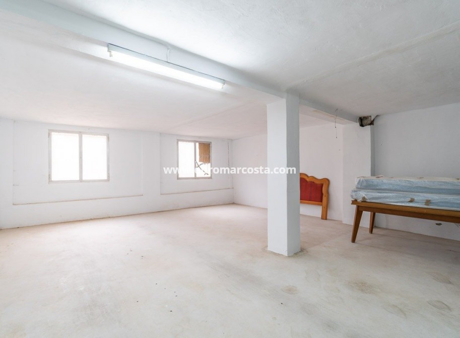 Sale - Building - Torrevieja - TORREVIEJA