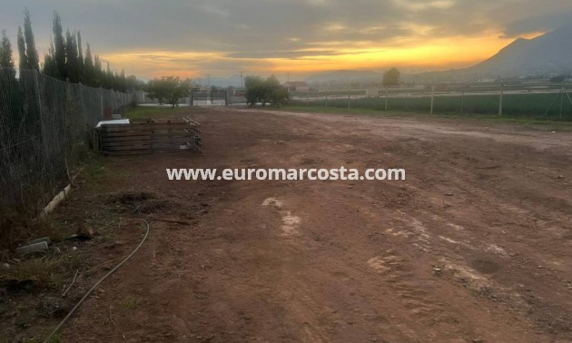 Sale - Country house - Hondón de las Nieves