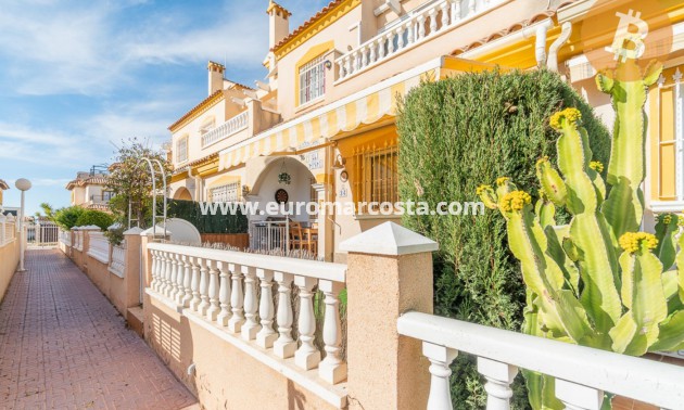 Sale - Townhouse - Orihuela Costa