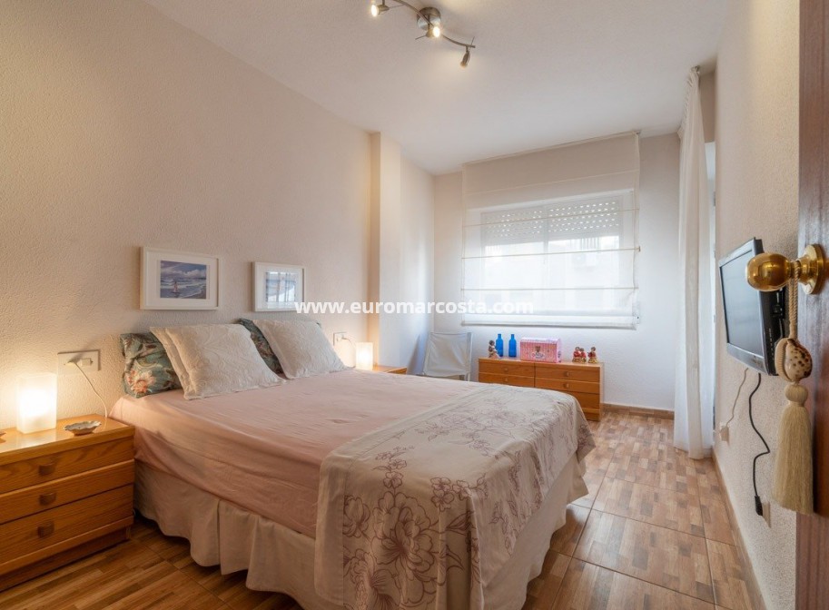 Objekte zum Wiederverkauf - Wohnung - Torrevieja - TORREVIEJA