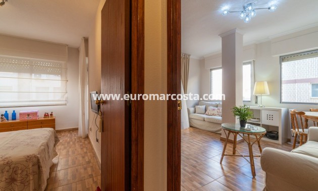 Objekte zum Wiederverkauf - Wohnung - Torrevieja - TORREVIEJA