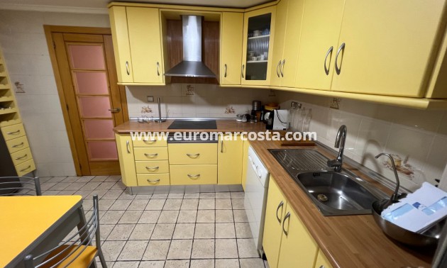 Sale - Apartment / flat - Guardamar del Segura