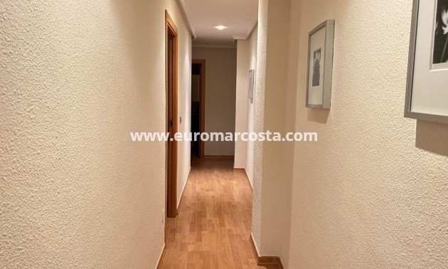 Sale - Apartment / flat - Guardamar del Segura