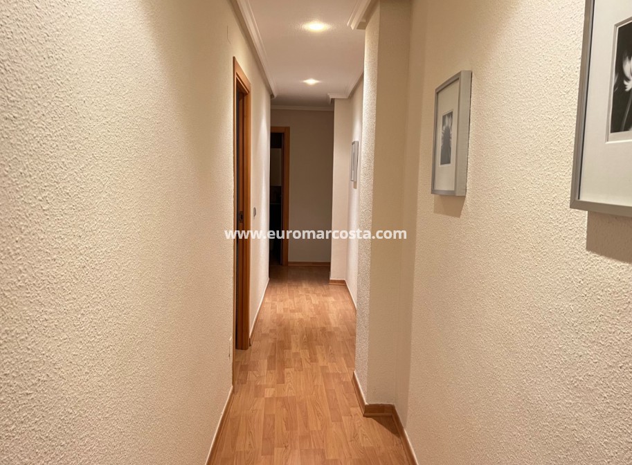 Sale - Apartment / flat - Guardamar del Segura